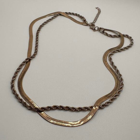 Layered gold chain necklace - Picture 4 of 8